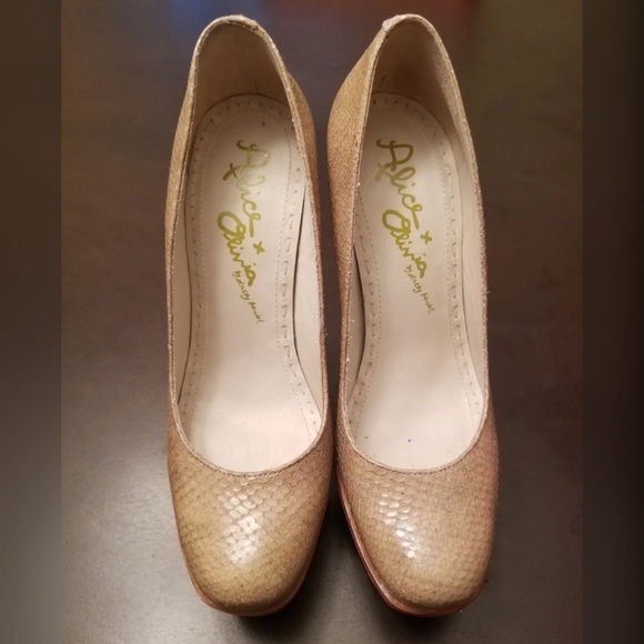 💯 Authentic Alice & Olivia Pump - Picture 3 of 4